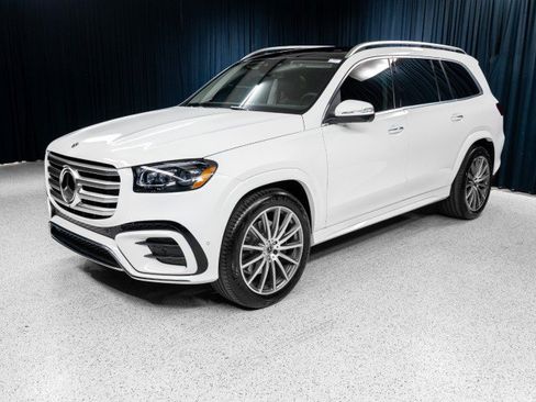 New 2026 Mercedes-Benz GLS 450 4MATIC image 1