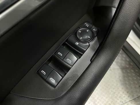 Used 2019 Chevrolet Blazer LT image 14