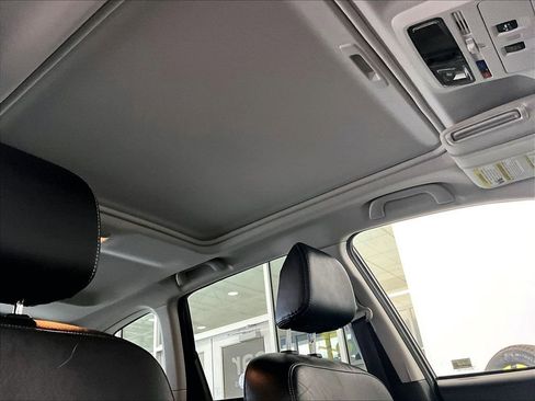 Used 2018 Subaru Forester 2.5i Limited image 22