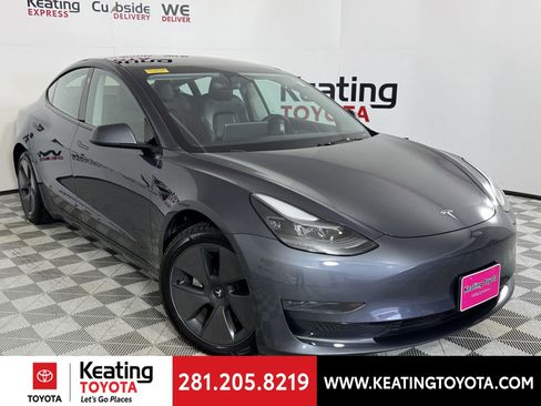 Used 2023 Tesla Model 3 Standard Range image 2