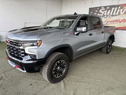 Used 2024 Chevrolet Silverado 1500 ZR2 w/ Technology Package image 9