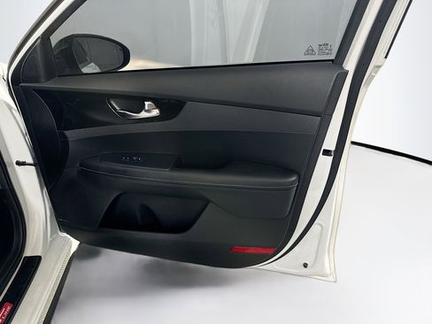 Used 2021 Kia Forte GT-Line image 30