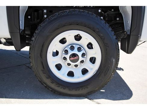 Used 2024 GMC Sierra 2500 Pro image 24