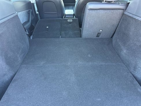 Used 2024 Tesla Model Y Long Range image 15