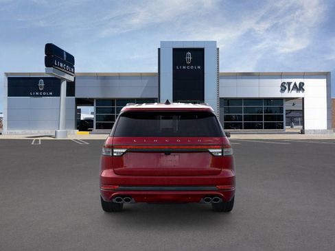 New 2026 Lincoln Aviator AWD w/ Jet Appearance Package image 5