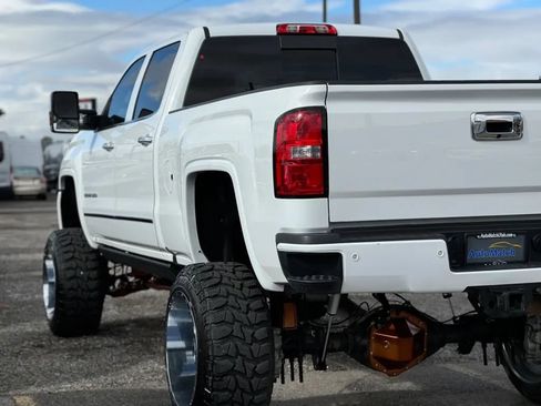 Used 2016 GMC Sierra 2500 Denali w/ Duramax Plus Package AWD/4WD image 54