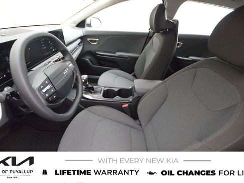 New 2025 Kia K4 LXS image 10