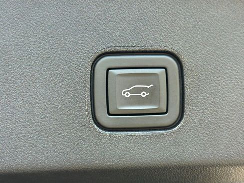 Used 2024 Cadillac Lyriq Sport AWD/4WD image 12