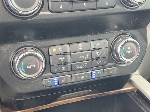 Used 2020 Ford F150 Lariat AWD/4WD image 26