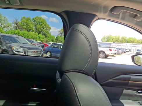 Used 2025 MAZDA CX-50 AWD 2.5 S w/ Premium Plus Pkg image 13