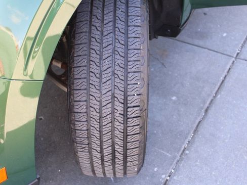 Used 2025 Ford Maverick Lariat image 12