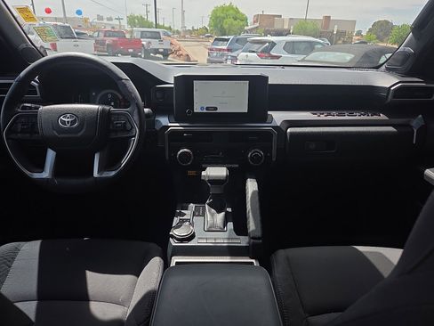 Used 2025 Toyota Tacoma SR5 AWD/4WD image 7