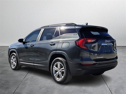 Used 2021 GMC Terrain SLE w/ Driver Convenience Package image 3