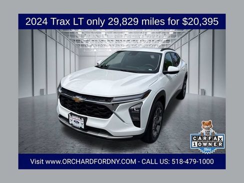 Used 2024 Chevrolet Trax LT FWD image 1
