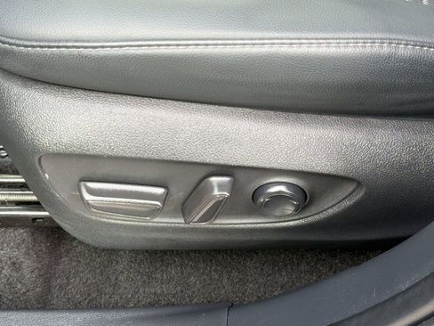 Used 2025 Toyota Highlander XSE AWD/4WD image 14