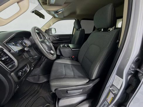 Used 2019 RAM 1500 Tradesman w/ SXT Appearance Group AWD/4WD image 32