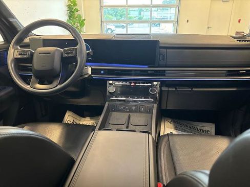 Used 2024 Hyundai Santa Fe Calligraphy FWD image 8