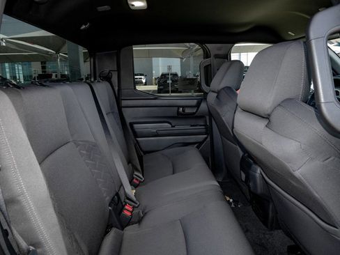 Used 2025 Toyota Tacoma SR5 image 31