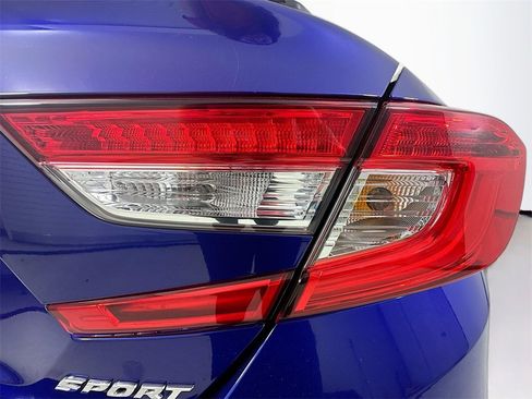 Used 2021 Honda Accord Sport image 10