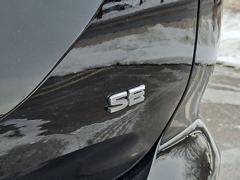 Used 2023 Mitsubishi Outlander SE image 30