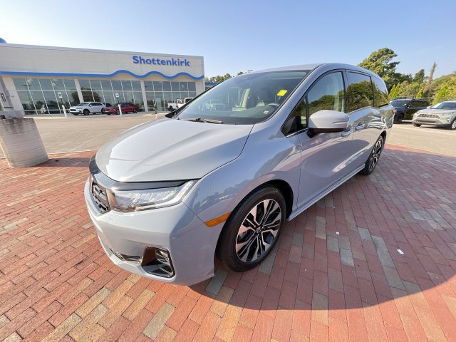 Certified 2025 Honda Odyssey Elite image 30