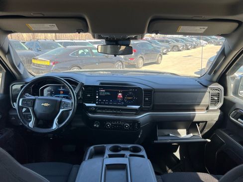 Used 2022 Chevrolet Silverado 1500 LT image 20
