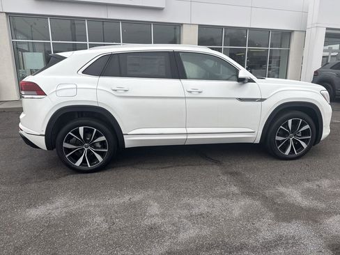 New 2026 Volkswagen Atlas Cross Sport SEL Premium R-Line AWD/4WD image 4