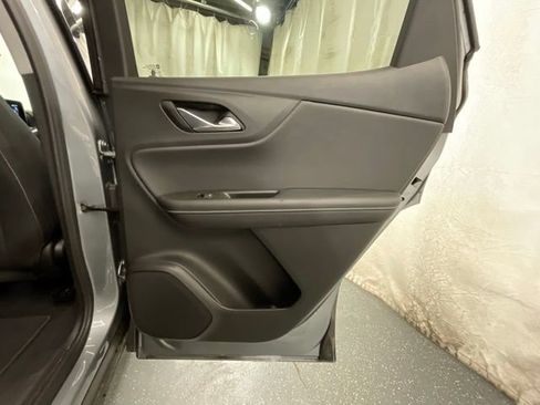 Used 2025 Chevrolet Blazer LT FWD image 24