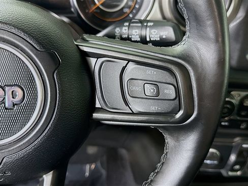 Used 2021 Jeep Wrangler Sport AWD/4WD image 21