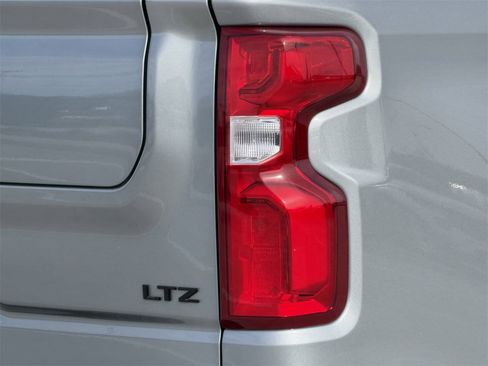 Used 2025 Chevrolet Silverado 1500 LTZ w/ LTZ Premium Texas Edition image 7