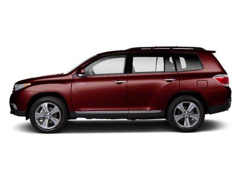 Used 2013 Toyota Highlander Plus AWD/4WD image 3