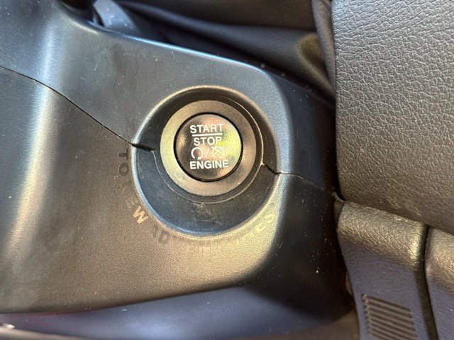 Used 2016 Jeep Renegade Limited FWD image 16