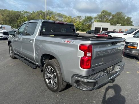 Used 2024 Chevrolet Silverado 1500 LT AWD/4WD image 7