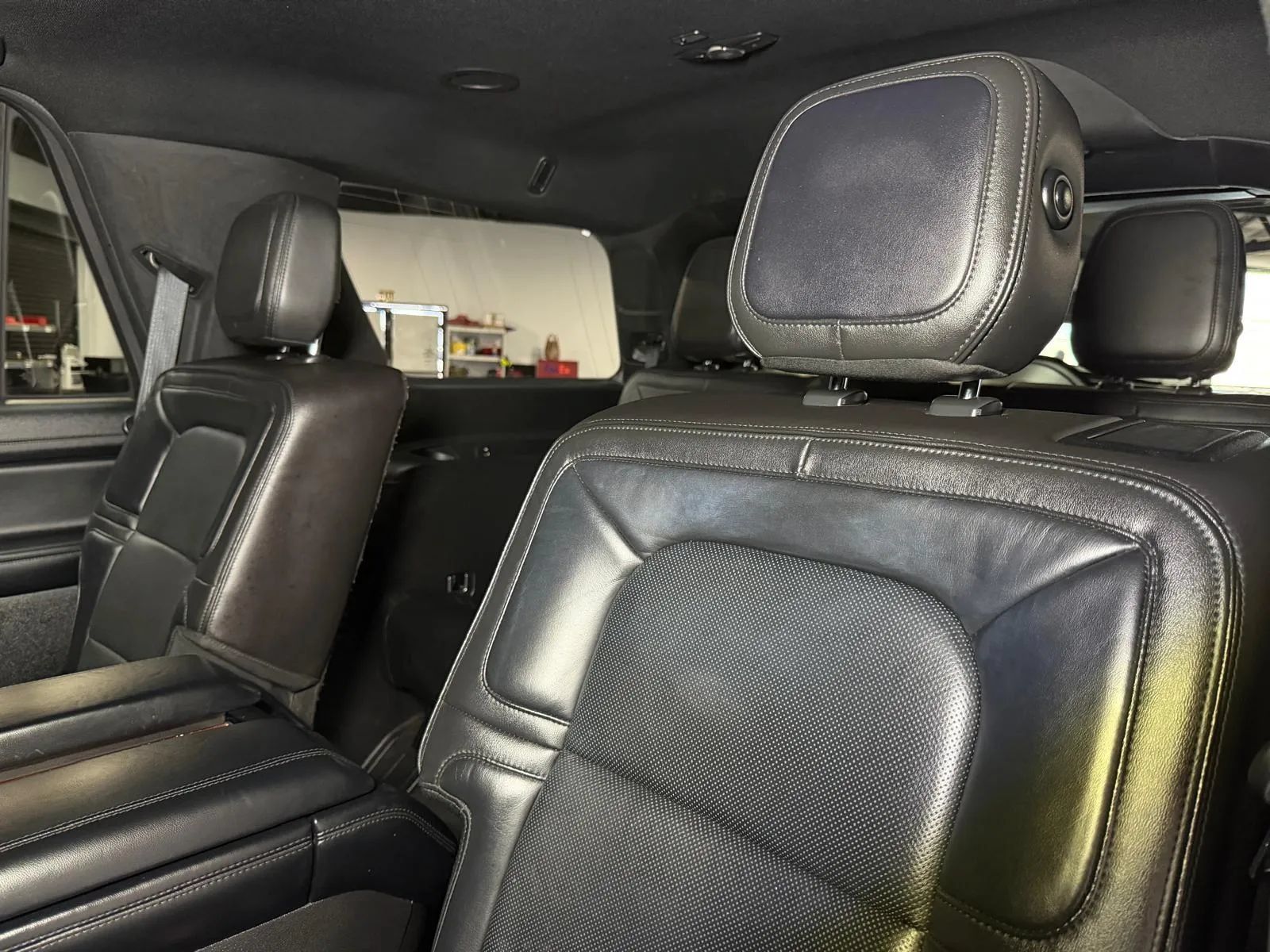 Used 2018 Lincoln Navigator Reserve w/ Technology Package AWD/4WD image 23