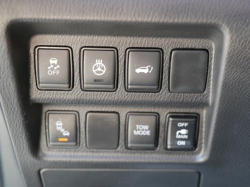 Used 2018 Nissan Pathfinder SL w/ SL Premium Package AWD/4WD image 25