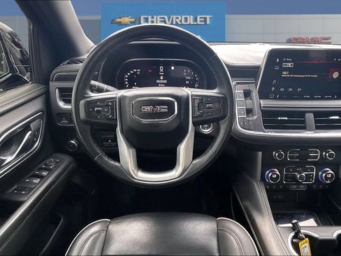 Used 2023 GMC Yukon XL SLT w/ SLT Premium Package AWD/4WD image 8
