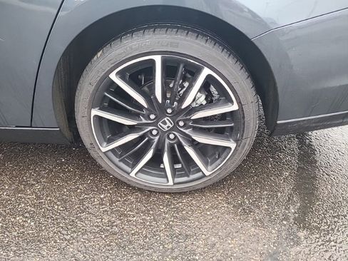 Used 2023 Honda Accord Touring image 9