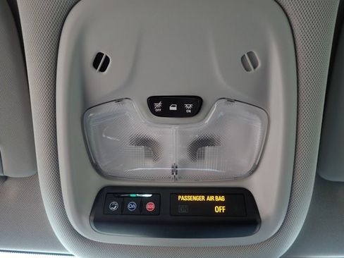 Used 2021 Chevrolet TrailBlazer LS AWD/4WD image 22