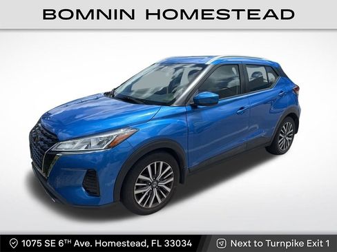 Used 2021 Nissan Kicks SV FWD image 1