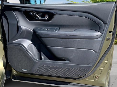 Certified 2025 Subaru Forester Limited image 27