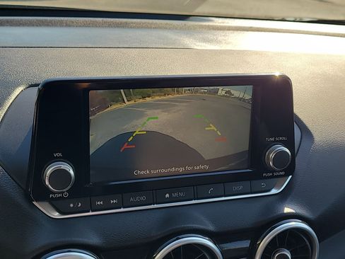 Used 2025 Nissan Sentra S image 21