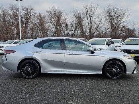 Used 2023 Toyota Camry XSE image 7