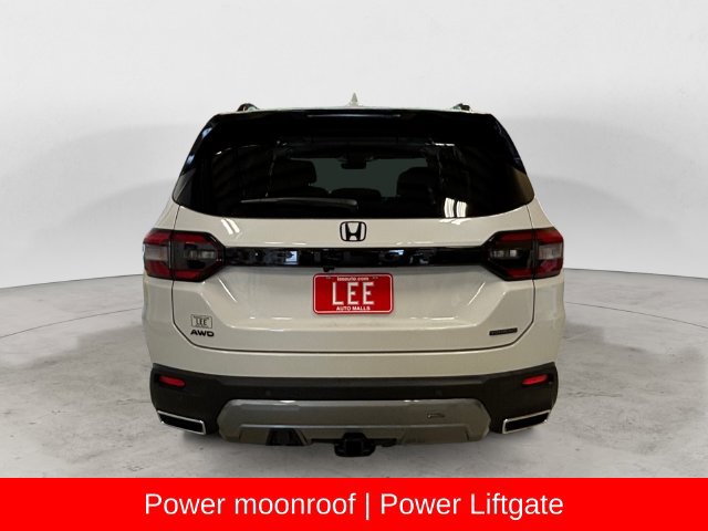 New 2026 Honda Pilot Touring image 5