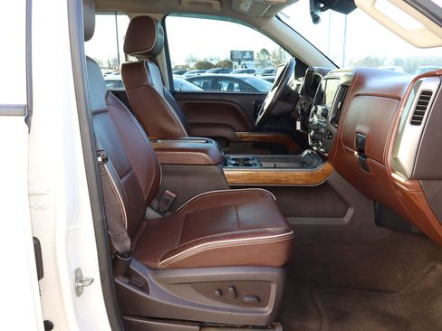 Used 2014 Chevrolet Silverado 1500 High Country w/ High Country Premium Package image 29