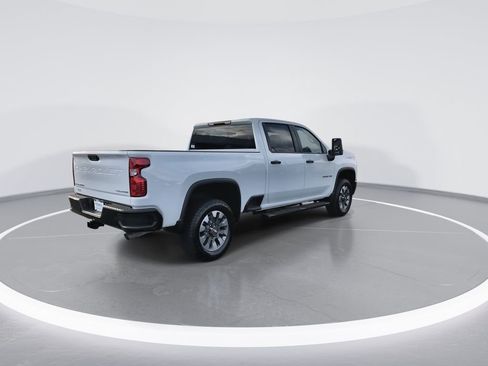 Used 2025 Chevrolet Silverado 2500 Custom w/ Custom Value Package image 8