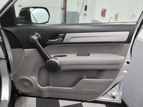 Used 2011 Honda CR-V LX image 19
