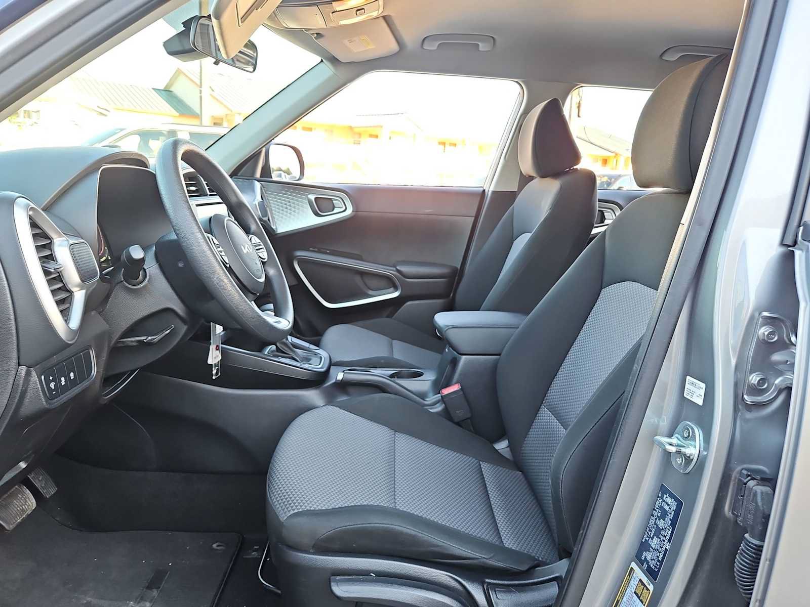 Used 2024 Kia Soul LX w/ Option Group 015 FWD image 15
