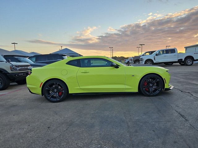 Used 2021 Chevrolet Camaro SS RWD image 4