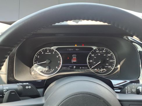 Used 2024 Nissan Pathfinder SV AWD/4WD image 13