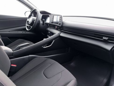 New 2026 Hyundai Elantra SEL Sport FWD image 34